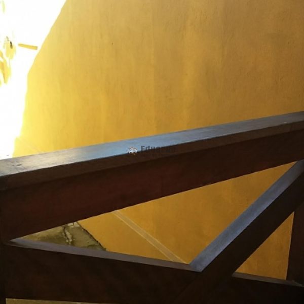 CASA NO CENTRO DE PORTO BELO A POUCOS METROS DO MA