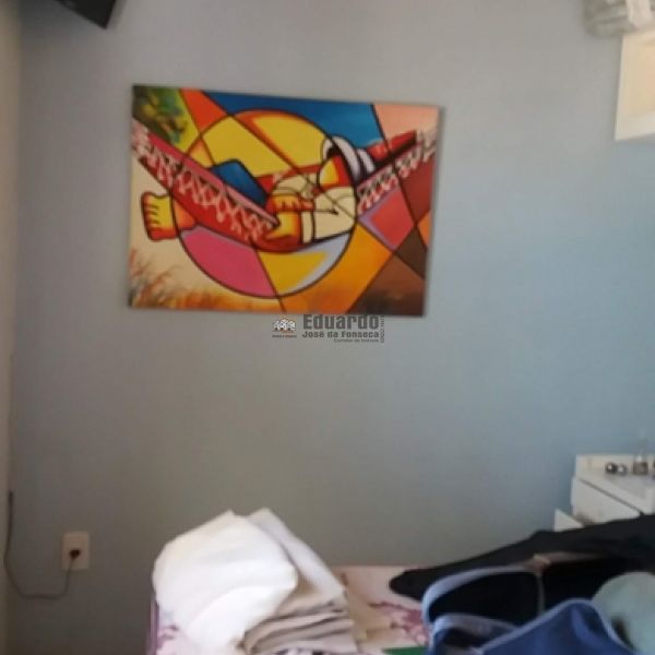 CASA NO CENTRO DE PORTO BELO A POUCOS METROS DO MA