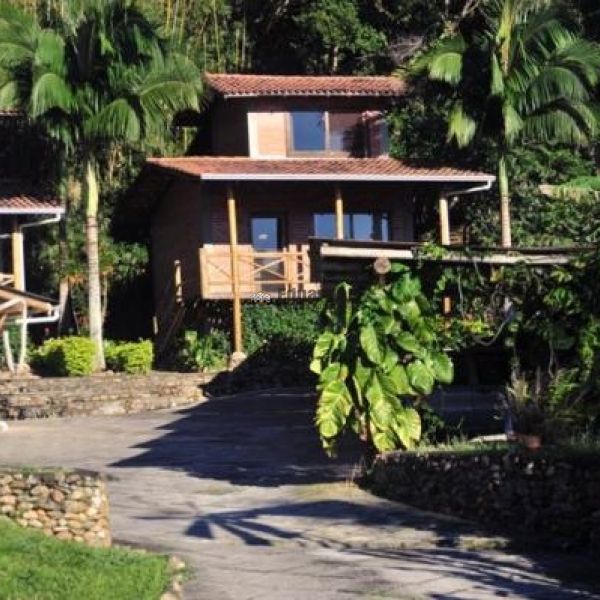 POUSADA  A VENDA PROXIMO DO MAR PORTO BELO