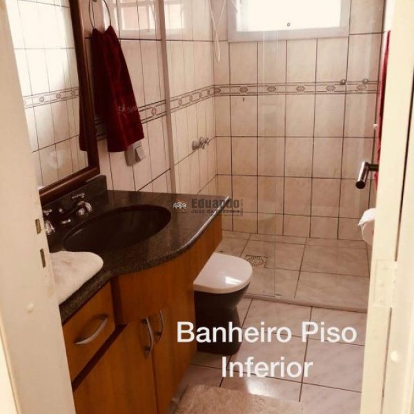 AMPLA CASA CENTRO DE PORTO BELO