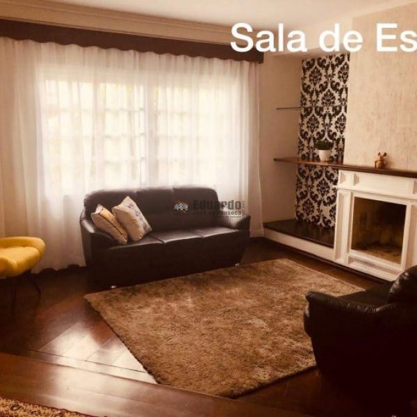 AMPLA CASA CENTRO DE PORTO BELO