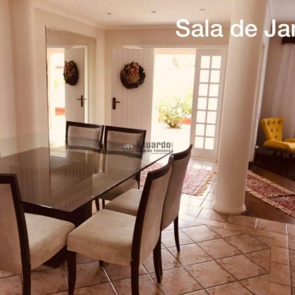 AMPLA CASA CENTRO DE PORTO BELO