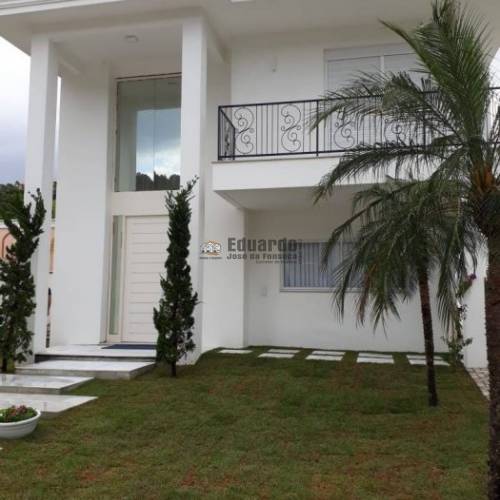 CASA ALTO PADRO EM CONDOMINIO FECHADO