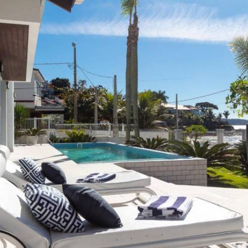CASA FRENTA MAR, PRAIA DE BOMBINHAS