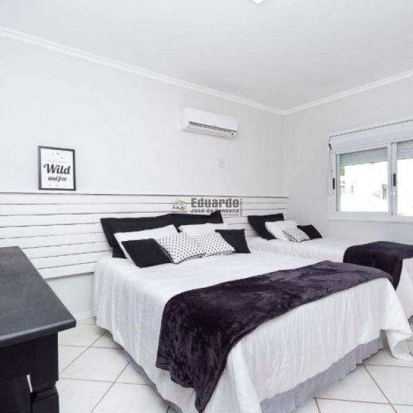 CASA FRENTA MAR, PRAIA DE BOMBINHAS