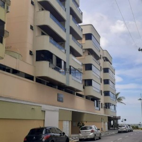 APTO QUADRA MAR CENTRO ITAPEMA