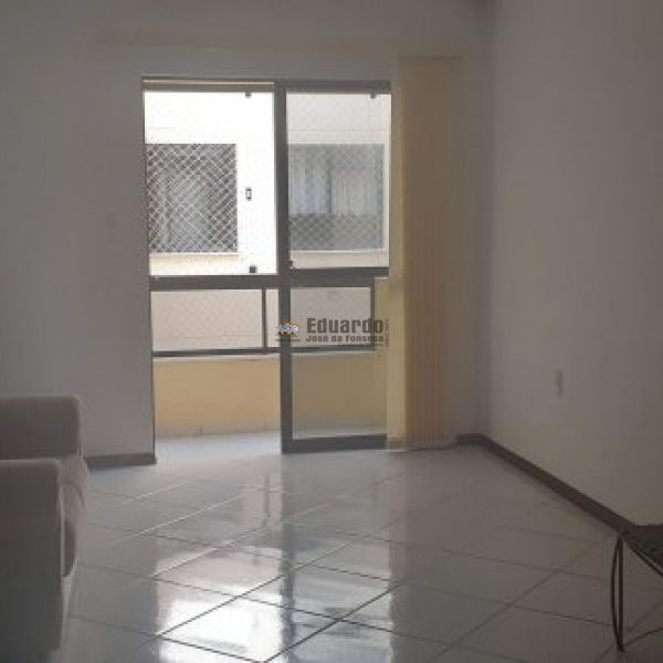 APTO QUADRA MAR CENTRO ITAPEMA