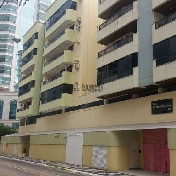 APTO QUADRA MAR CENTRO ITAPEMA