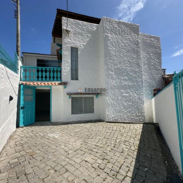 CASA TRIPLEX  FRENTE MAR