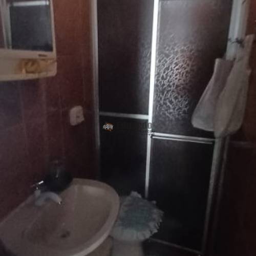 TERRENO COM DUAS CASAS ALVENARIA