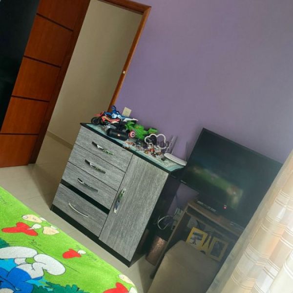 CASA COM 03 DORMITRIOS E 1.327,75M DE REA 