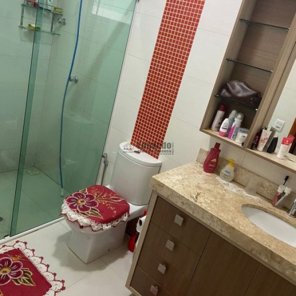 CASA COM 03 DORMITRIOS E 1.327,75M DE REA 