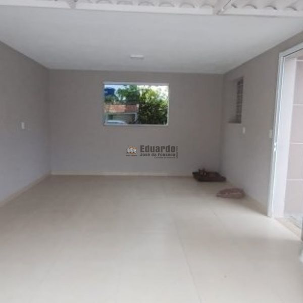 LINDA CASA EM REA NOBRE DE TIJUCAS