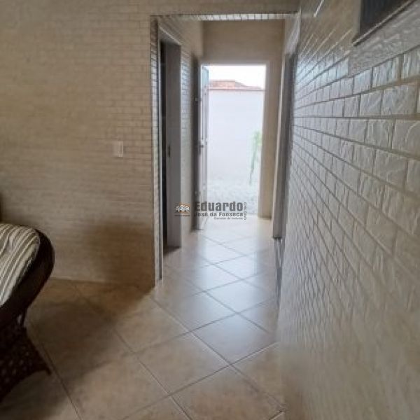 LINDA CASA EM REA NOBRE DE TIJUCAS