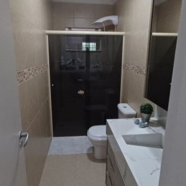 LINDA CASA EM REA NOBRE DE TIJUCAS