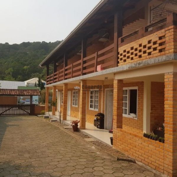 POUSADA A 500 MTS DA PRAIA PORTO BELO