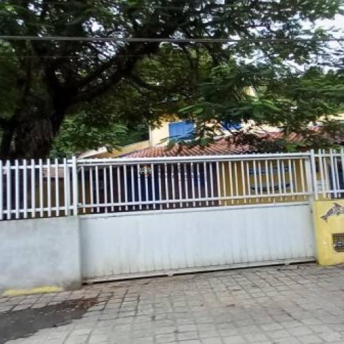 CASA DE PRAIA EM LOCAL ESTRATGICO.