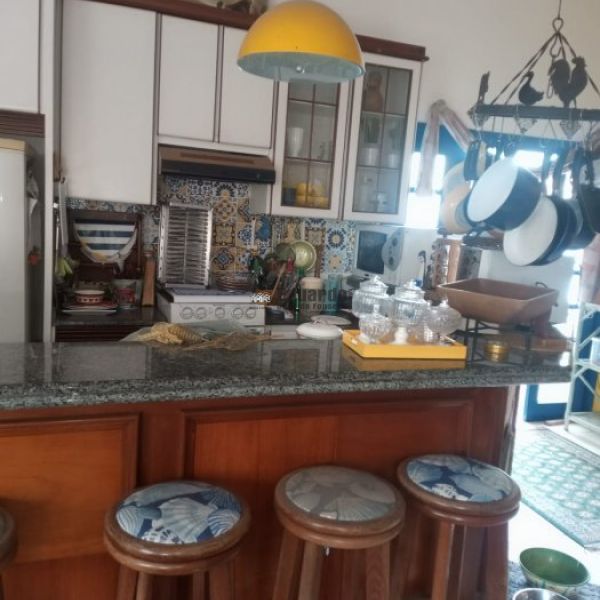 CASA DE PRAIA EM LOCAL ESTRATGICO.