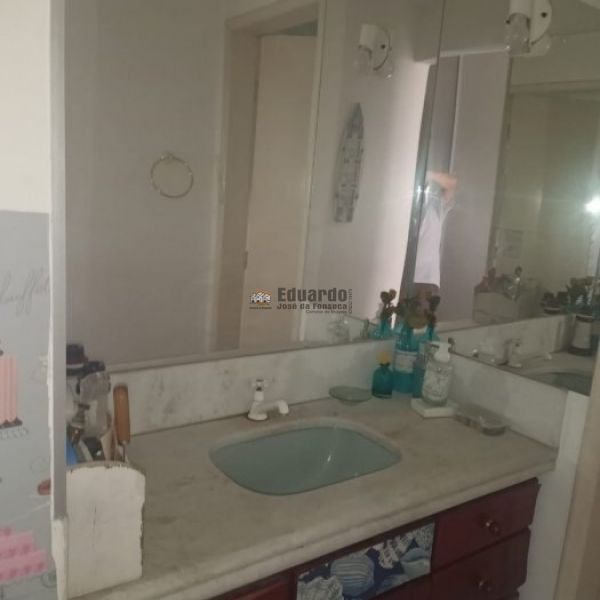 CASA DE PRAIA EM LOCAL ESTRATGICO.