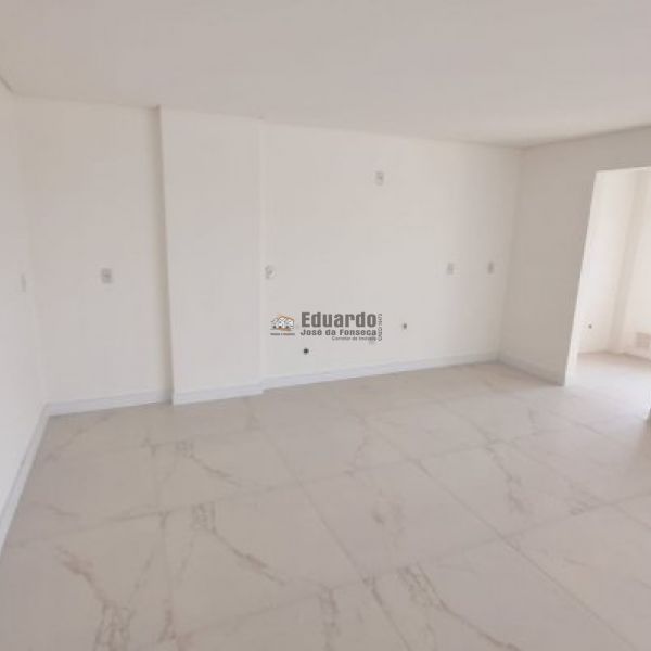 APARTAMENTO COM 03 SUTES EM BAL.PEREQU