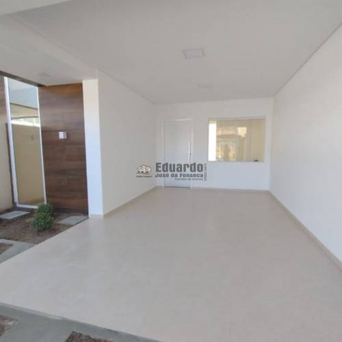 SOBRADO TRIPLEX 03 DORM. BAL.PEREQU.