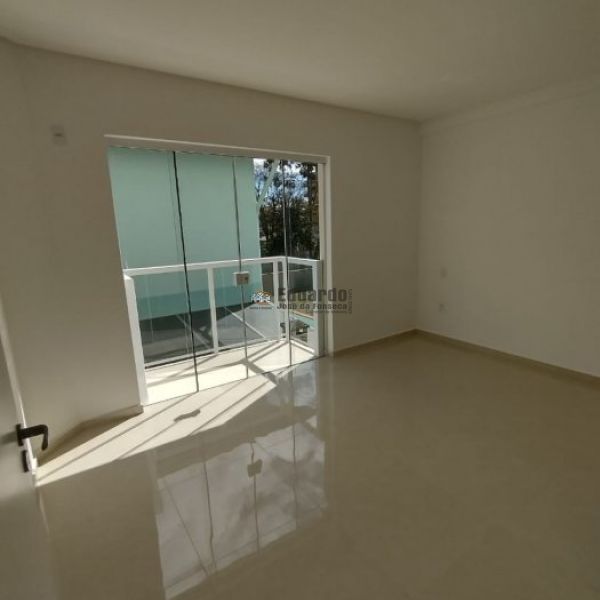 SOBRADO TRIPLEX 03 DORM. BAL.PEREQU.