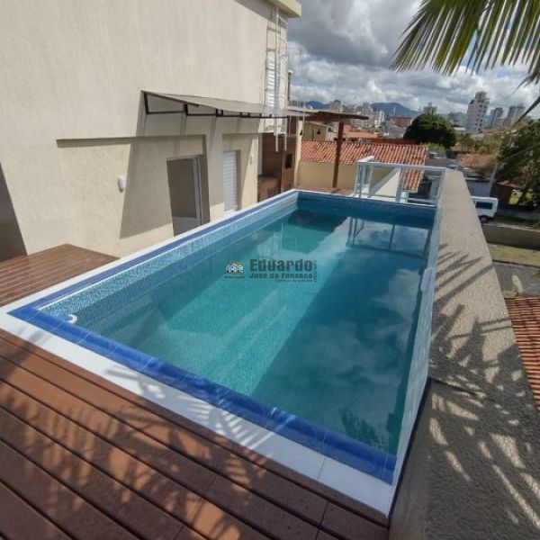 SOBRADO TRIPLEX 03 DORM. BAL.PEREQU.