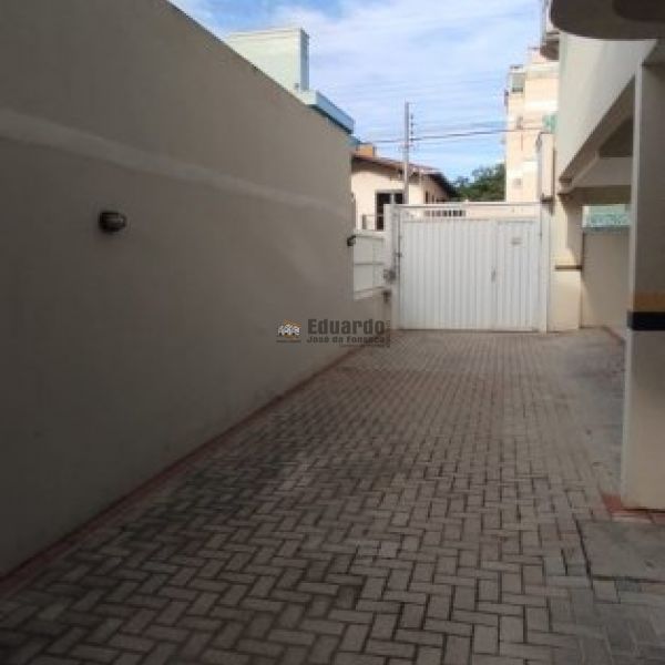 APARTAMENTO PRAIA DE BOMBAS BOMBINHAS