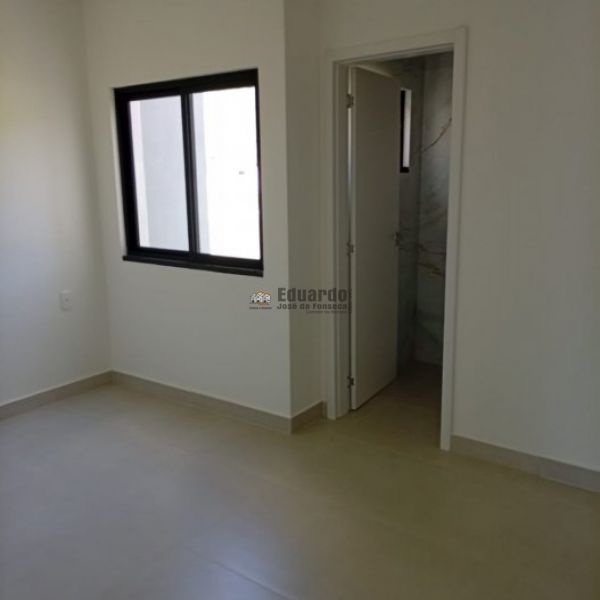 SOBRADO GEMINADO 02 SU�TES EM PORTO BELO