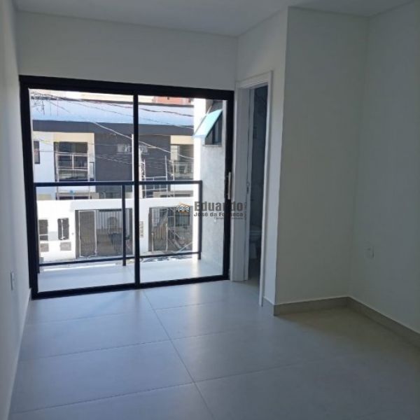 SOBRADO GEMINADO 02 SU�TES EM PORTO BELO