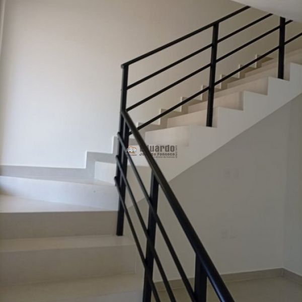 SOBRADO GEMINADO 02 SU�TES EM PORTO BELO