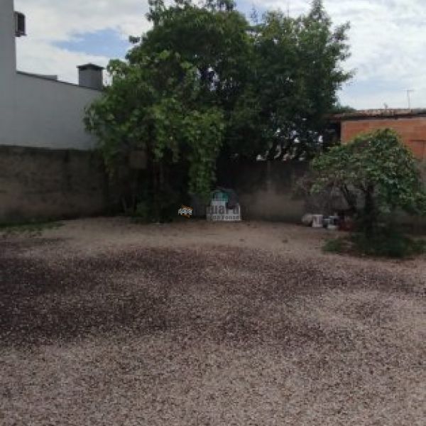 CASA NO UNIVERSITRIO EM TIJUCAS