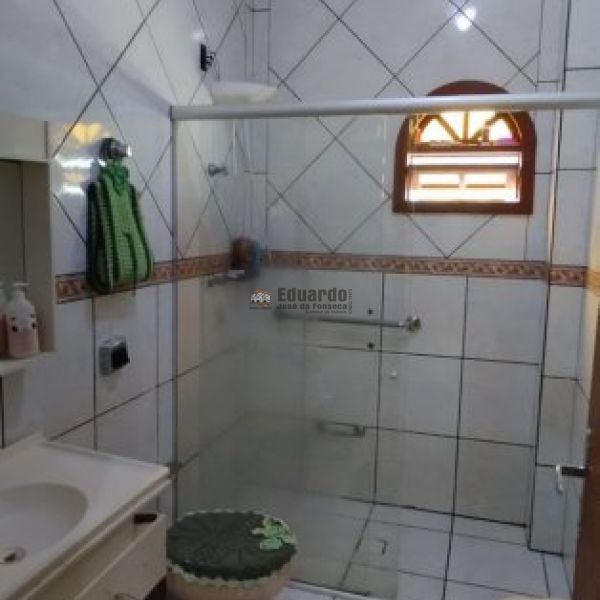 CASA NO CENTRO DE PORTO BELO