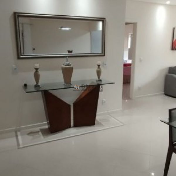 CASA COM 04 DORMITRIOS  EM PORTO BELO.