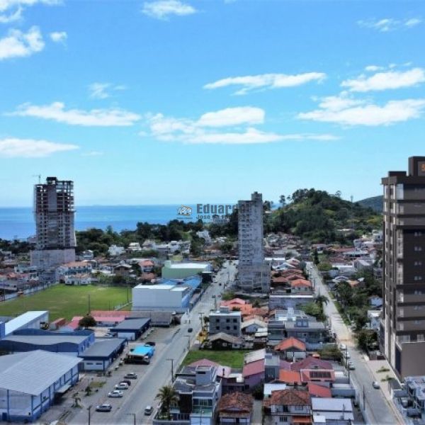 PR LANAMENTO DE 02 SUTES A 700METROS DO MAR