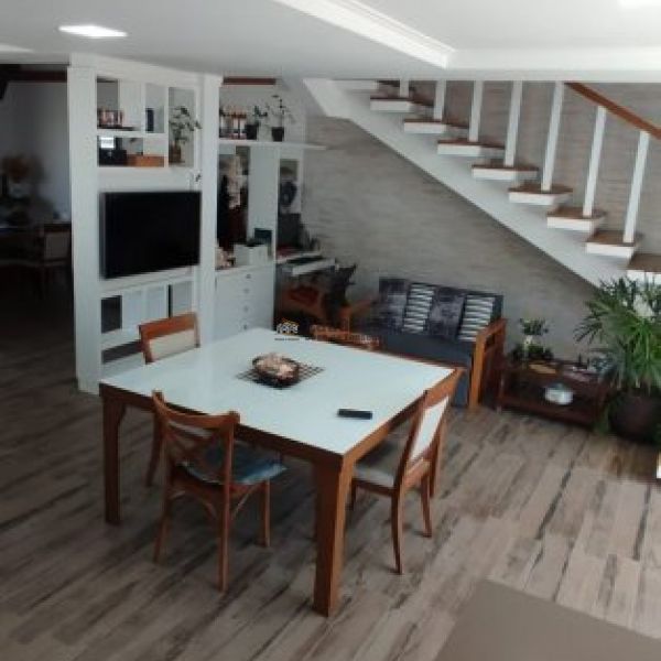 CASA COM VISTA  MAR BALNERIO DE PEREQU