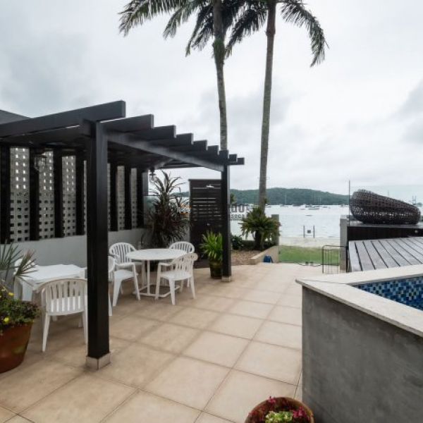 CASA FRENTE MAR PRAIA DE PORTO BELO