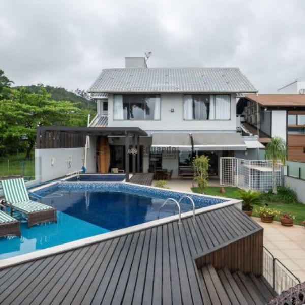 CASA FRENTE MAR PRAIA DE PORTO BELO
