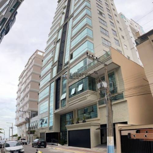 APARTAMENTOS 03 OU 04 SUTES EM MEIA PRAIA