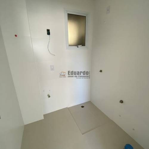 APARTAMENTOS 03 OU 04 SUTES EM MEIA PRAIA