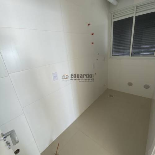 APARTAMENTOS 03 OU 04 SUTES EM MEIA PRAIA