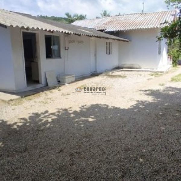 CASA DE 03 DORM. SERTO DE SANTA LUZIA.