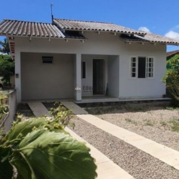 CASA DE 03 DORM. SERTO DE SANTA LUZIA.