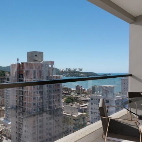 APARTAMENTO MEIA PRAIA 