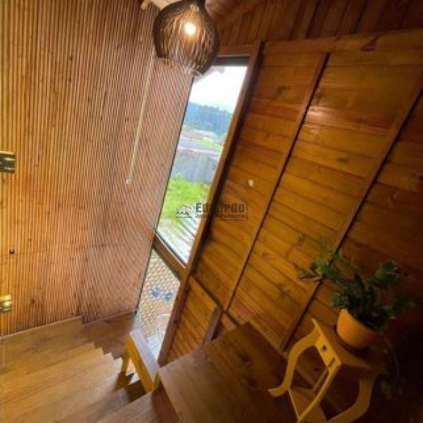 CASA MISTA  AMPLA  E ACONCHEGANTE 