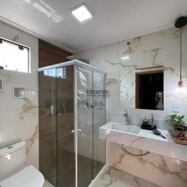 CASA MISTA  AMPLA  E ACONCHEGANTE 