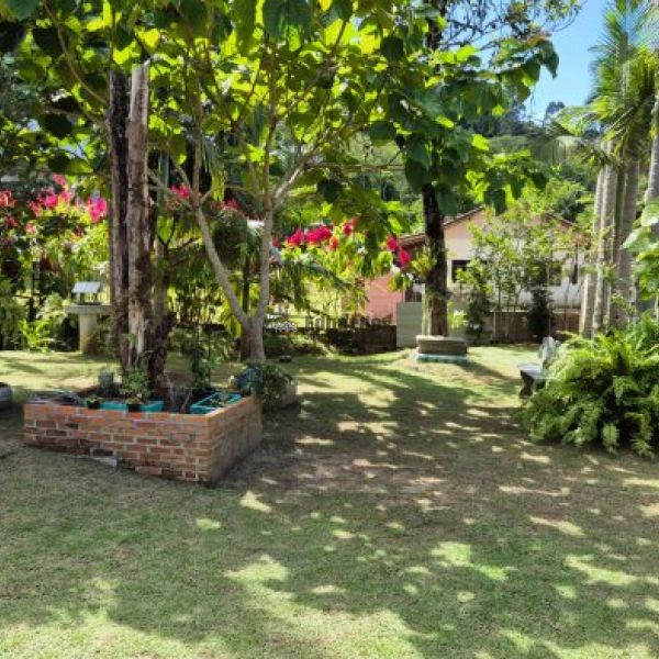 CASA RUSTICA EM STIO.