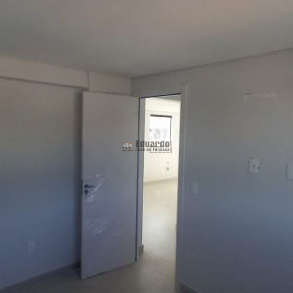 APARTAMENTO 02 DOR,SENDO 01 SUTE