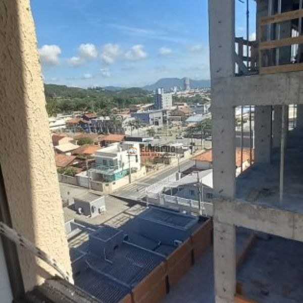 APARTAMENTO 02 DOR,SENDO 01 SUTE