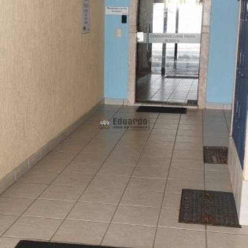 APARTAMENTO EM EXCELENTE LOCALIZAO